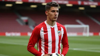 Gaizka Alboniga-Menor, a 21-year-old midfielder who spent his development at Athletic Club, has signed with Castellón B...
