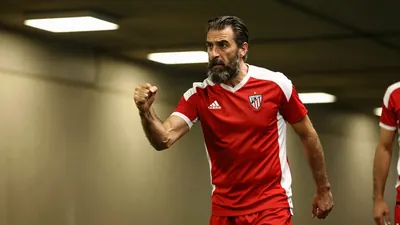 El Real Zaragoza venció al Bilbao Athletic 3-1 el 30 de agosto en Tarragona, con goles de Pau Sans, Korkut, Joaquín...